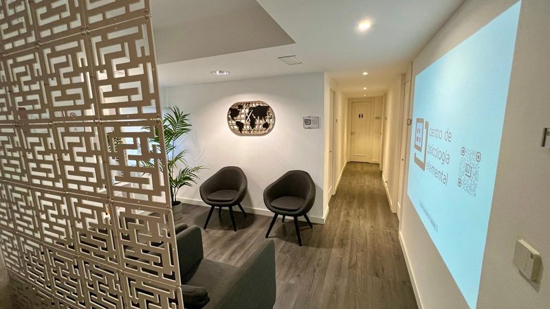 Recepción de Centro Elemental en el Soho de Málaga