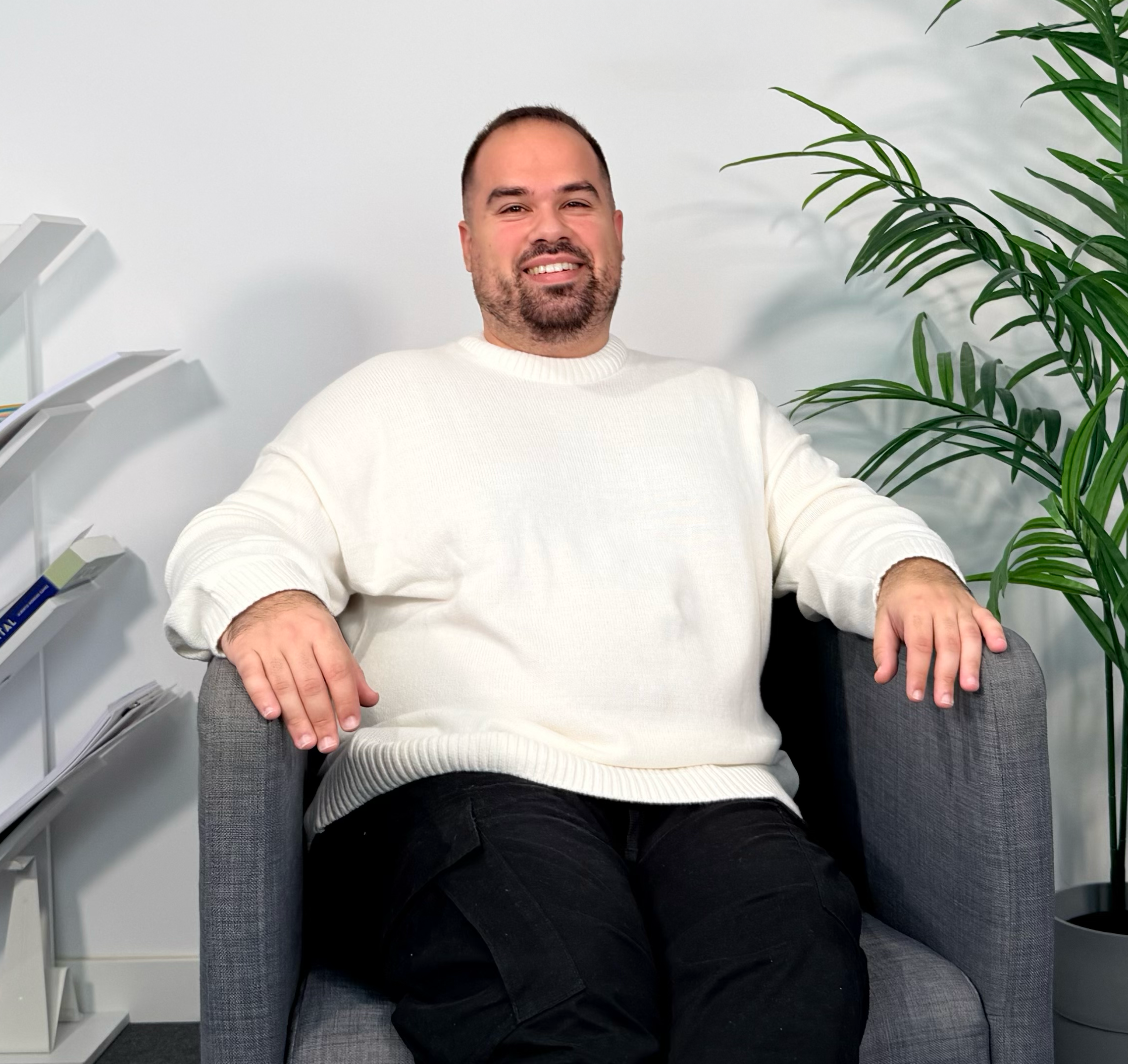 el experto en psicología Javier Sánchez, psicoterapeuta, docente y divulgador